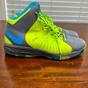 12 / Nike / Air Max Flywire/ Basketball Shoes / Barely Broken In